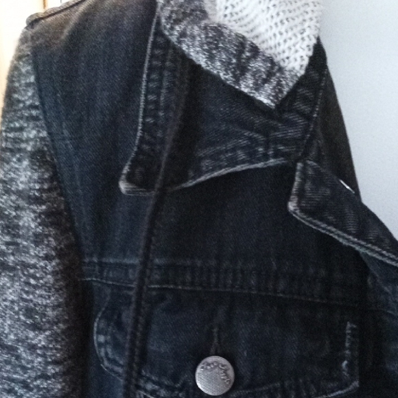 Black Denim Jacket with Gray Knit Sleeves And Removable Hood Size Medium - Picture 2 of 8